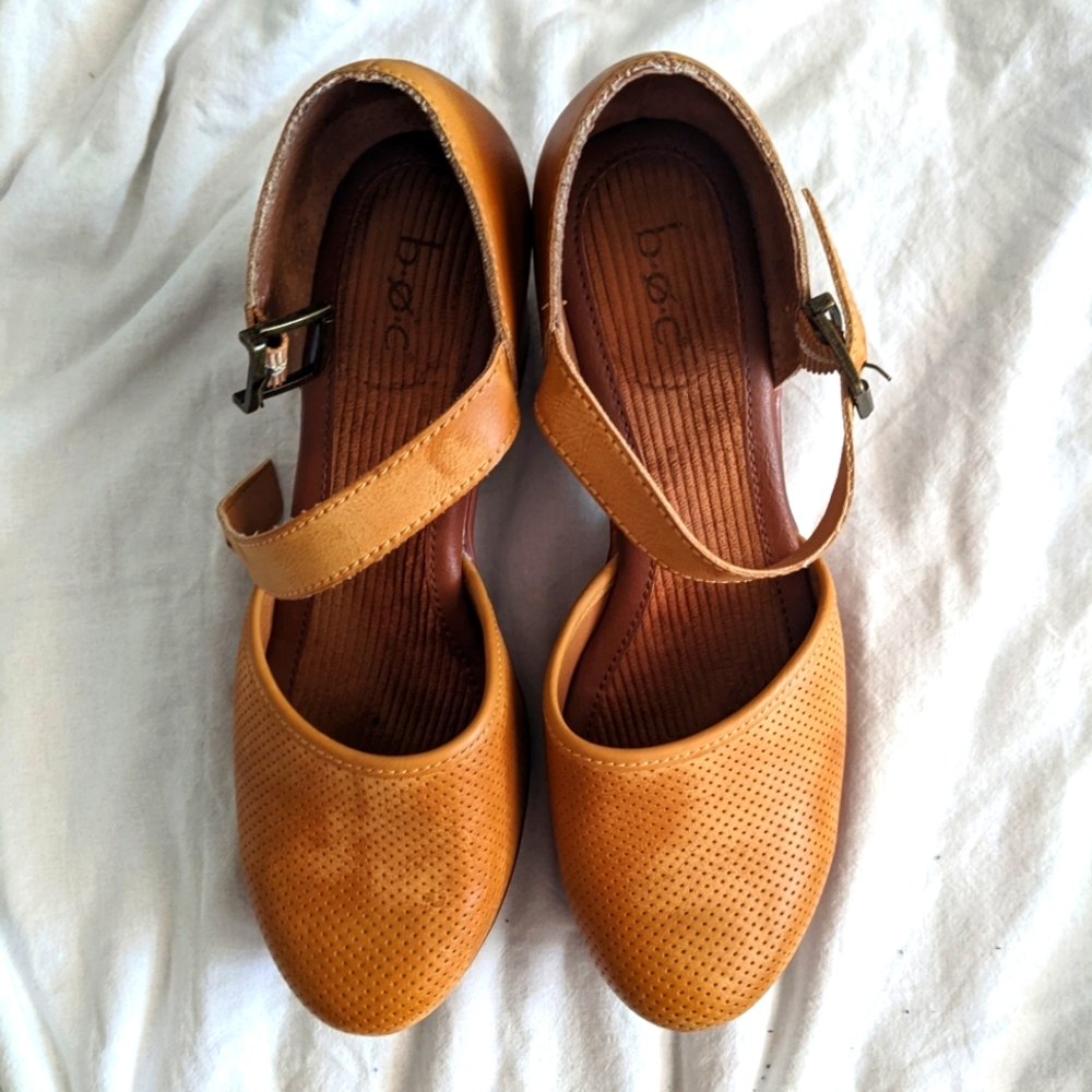 BOC Born Gia Clog Heel- offers accepted!